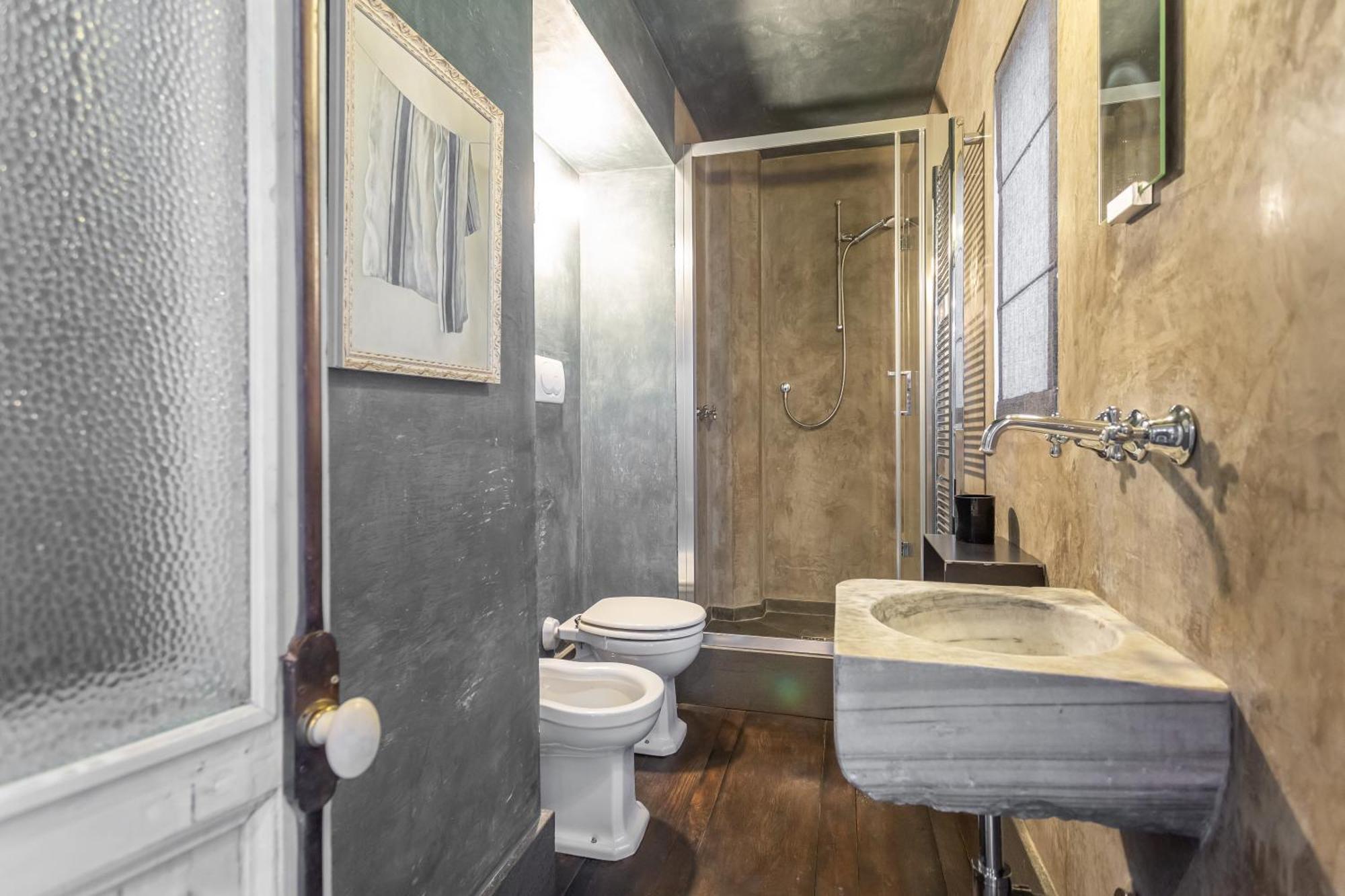Iconic Apartment With Unique Colosseum View Rome Bagian luar foto