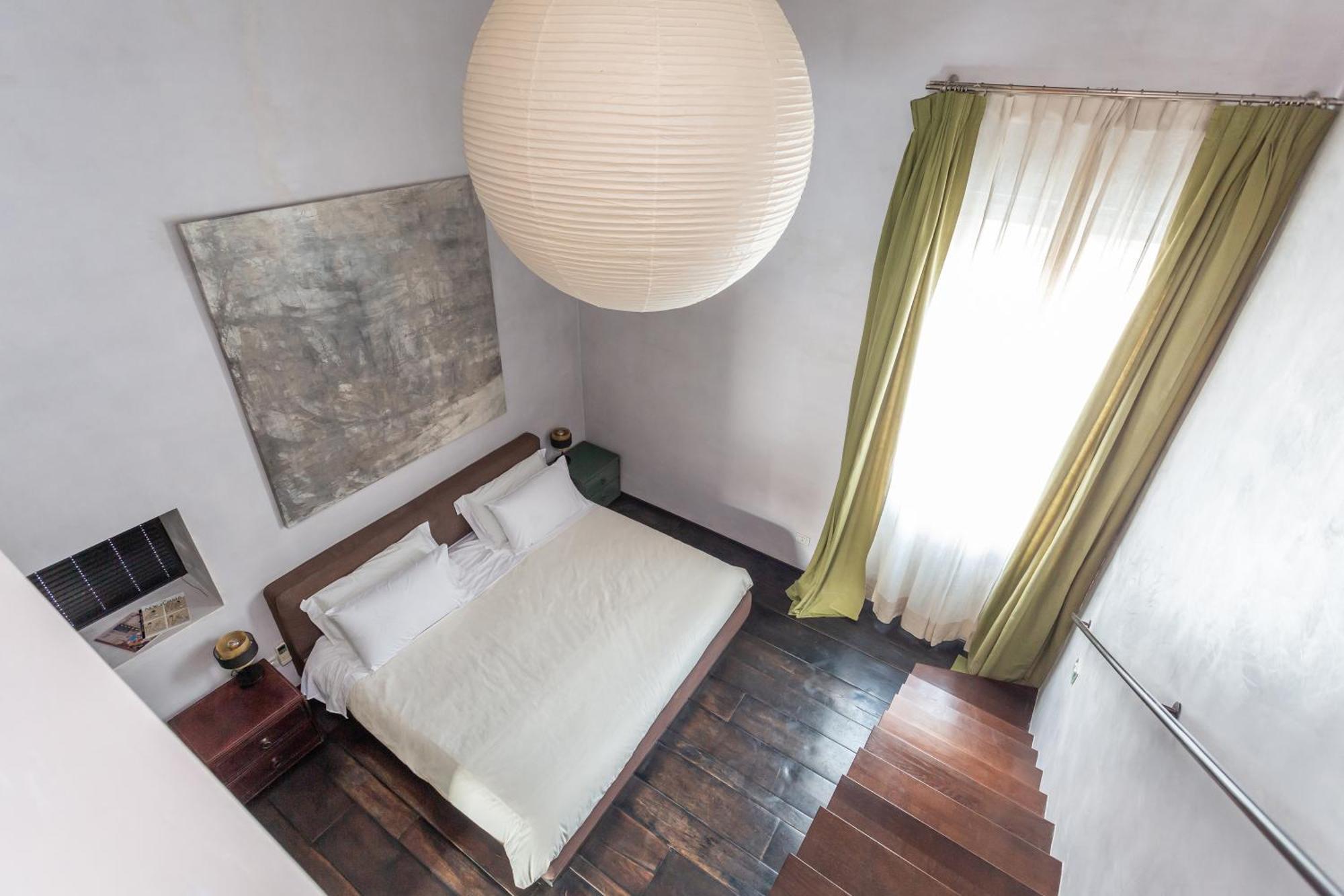 Iconic Apartment With Unique Colosseum View Rome Bagian luar foto