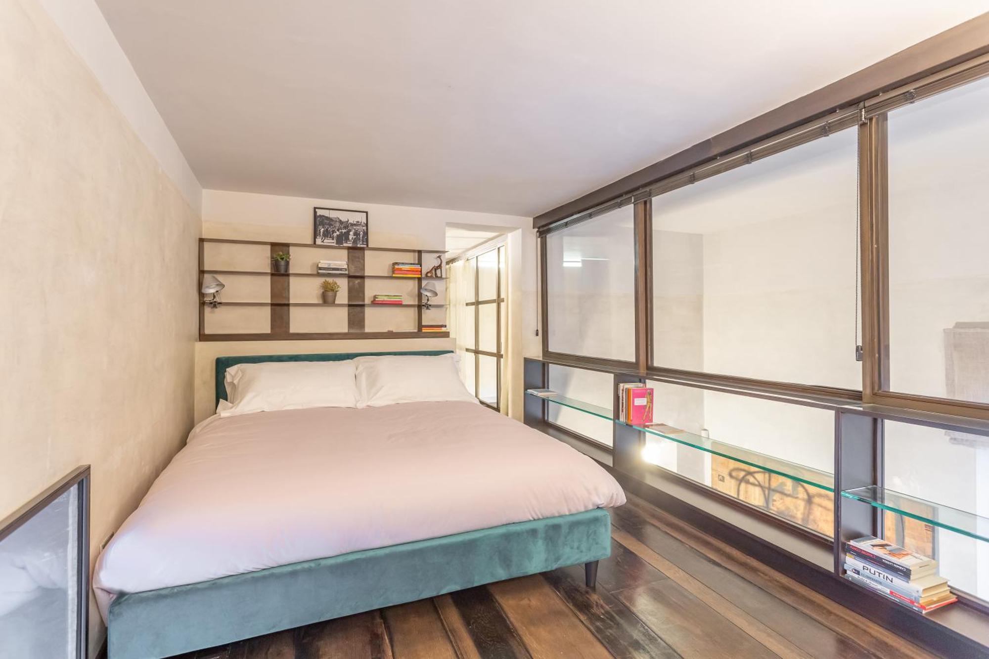 Iconic Apartment With Unique Colosseum View Rome Bagian luar foto